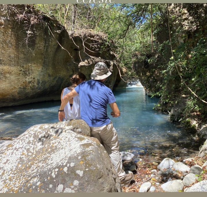 A descubrir el NUEVO #Río Celeste de #CostaRica, sencillamente mágico, en el #Hotel #Hacienda Guachipelin, <a href="/GuachipelinCR/">Hotel Hacienda Guachipelín</a> sector Pailas del Parque Nacional y #Volcán Rincón de la Vieja, #Guanacaste - ¡Felicidades <a href="/batallajose/">José Tomás Batalla Navarro ﻥ</a>!
