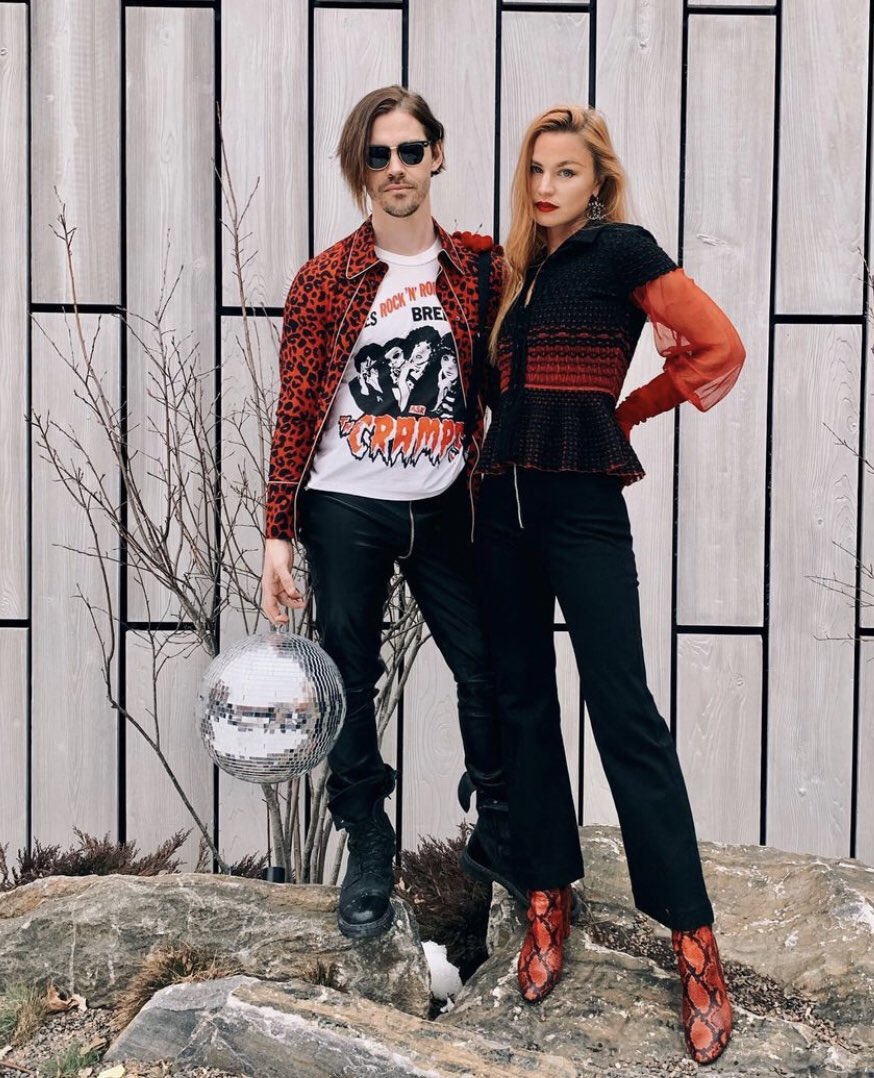 RikkiWilde's tweet photo. PROD SON CAST: Tom Payne with Jennifer Akerman
#ProdigalSon #Prodigies #RenewProdigalSon #ProdigalSonSeason3 @prodigalsonfox @warnerbrostv @FOXTV #TomPayne #JenniferAkerman #geengeniexx
Both styles brought to you by @geengeniexx https://t.co/XObh1z3umD