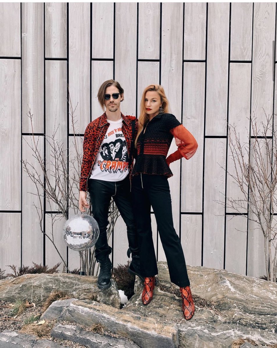 RikkiWilde's tweet photo. PROD SON CAST: Tom Payne with Jennifer Akerman
#ProdigalSon #Prodigies #RenewProdigalSon #ProdigalSonSeason3 @prodigalsonfox @warnerbrostv @FOXTV #TomPayne #JenniferAkerman #geengeniexx
Both styles brought to you by @geengeniexx https://t.co/XObh1z3umD