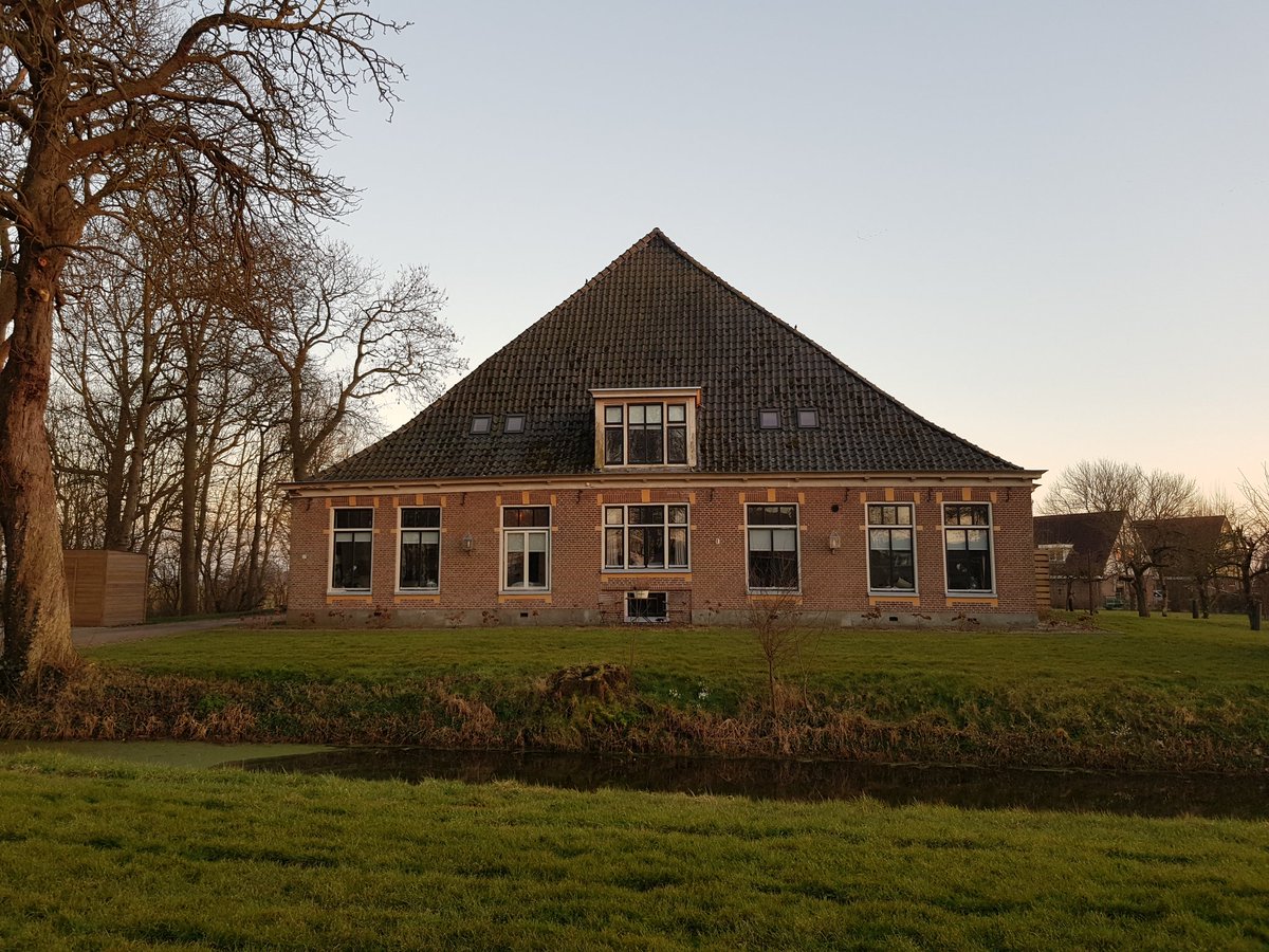 maureenvanessen's tweet photo. Sjoch nei dit!!
Toch wel de mooiste airbnb tot nu toe. Wij houden wel van Friesland!😍
#Idaerd #airbnb https://t.co/Z16GtuSxWw