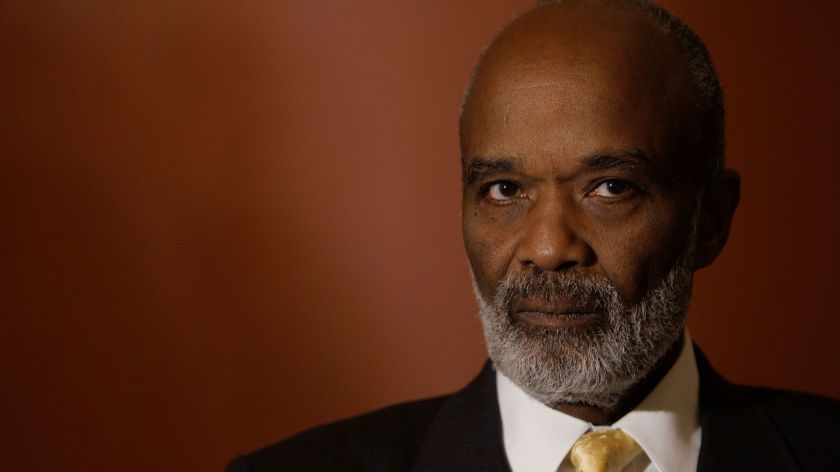 Yon gwo pati nan sa k ap pase peyi a jodi a, se konsekans aksyon nonm René Garcia Préval la. Li inisye pwosesis grese pat palmantè yo. Li plase anpil moun san nivo nan Leta a, espesyalman nan palman an. Li dèyè anpil kontra ki kont enterè peyi a. Listwa dwe l yon jijman espesyal.