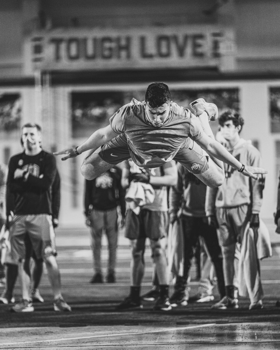 OhioStateFB's tweet photo. Don’t ever let them tell you to keep your feet on the ground @JPAndrade12... 🦅😂 https://t.co/xEloTk6YsW
