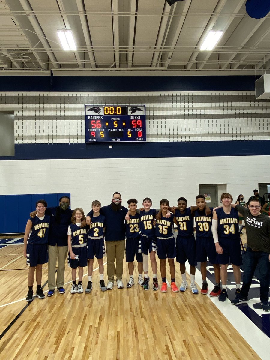HMSBoysAth's tweet image. #LetsGoooooooo 7th grade A Team are the Gold Zone Champs!!!!!! #FreeThrows #WinBy3 @GCISD_Athletics @GCISD @HMSShimmick @CoachDryeHMS @CHHS_Hoops