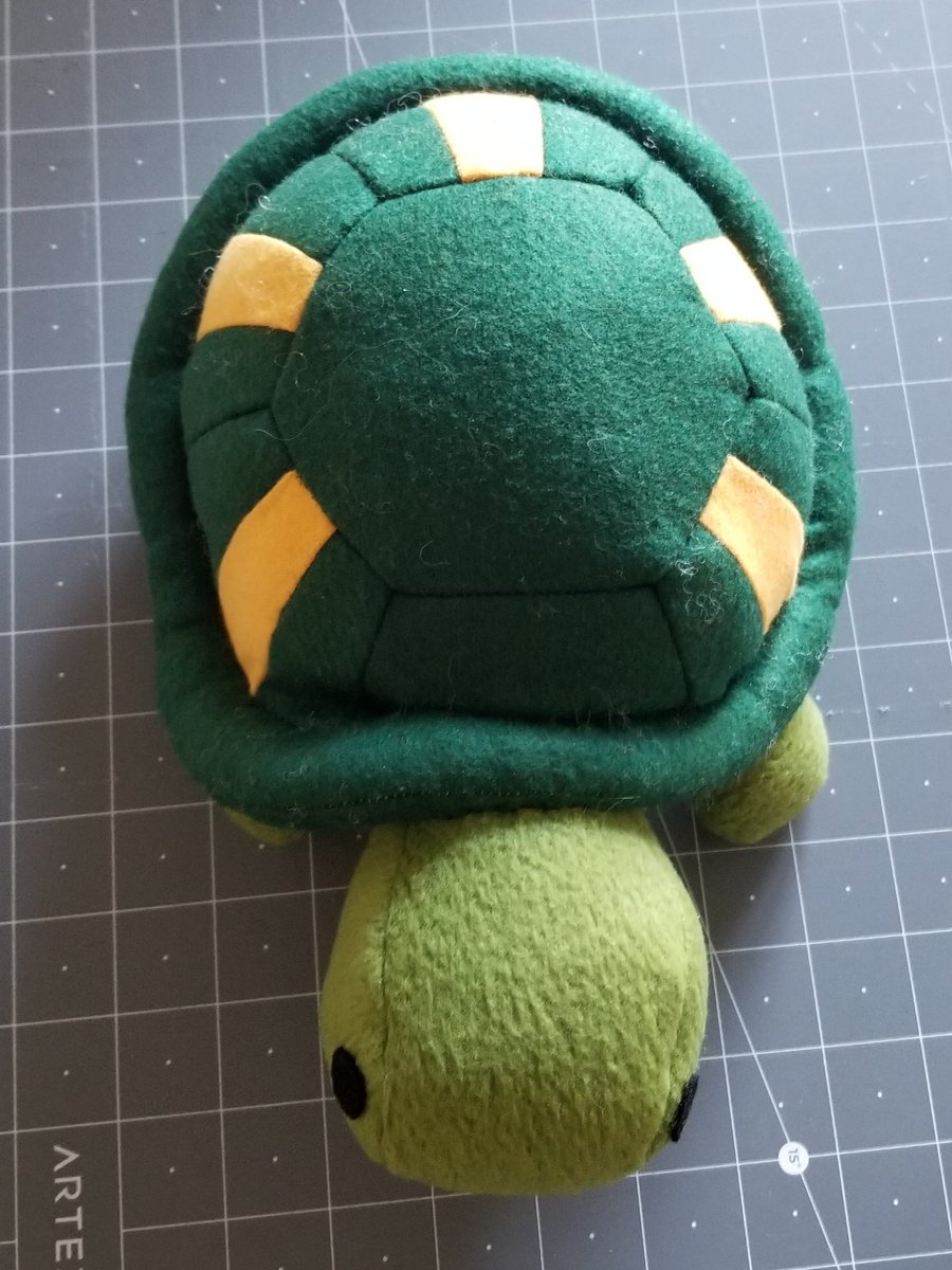 plushandco's tweet photo. Tortue à vendre 
29cm de long, 22cm de large, 11cm de haut

35€+ frais de port

Rt pour lui trouver une famille 👀 https://t.co/wgAA1TWahX