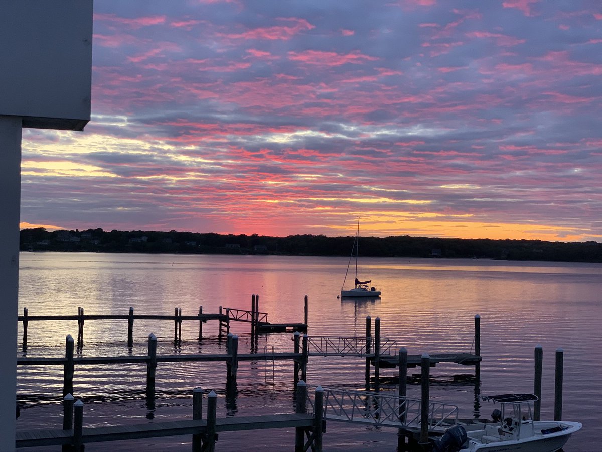 moppythemopp's tweet photo. @_rone late to the game but had to share...Narragansett Rhode Island https://t.co/pbB5YXuOLb
