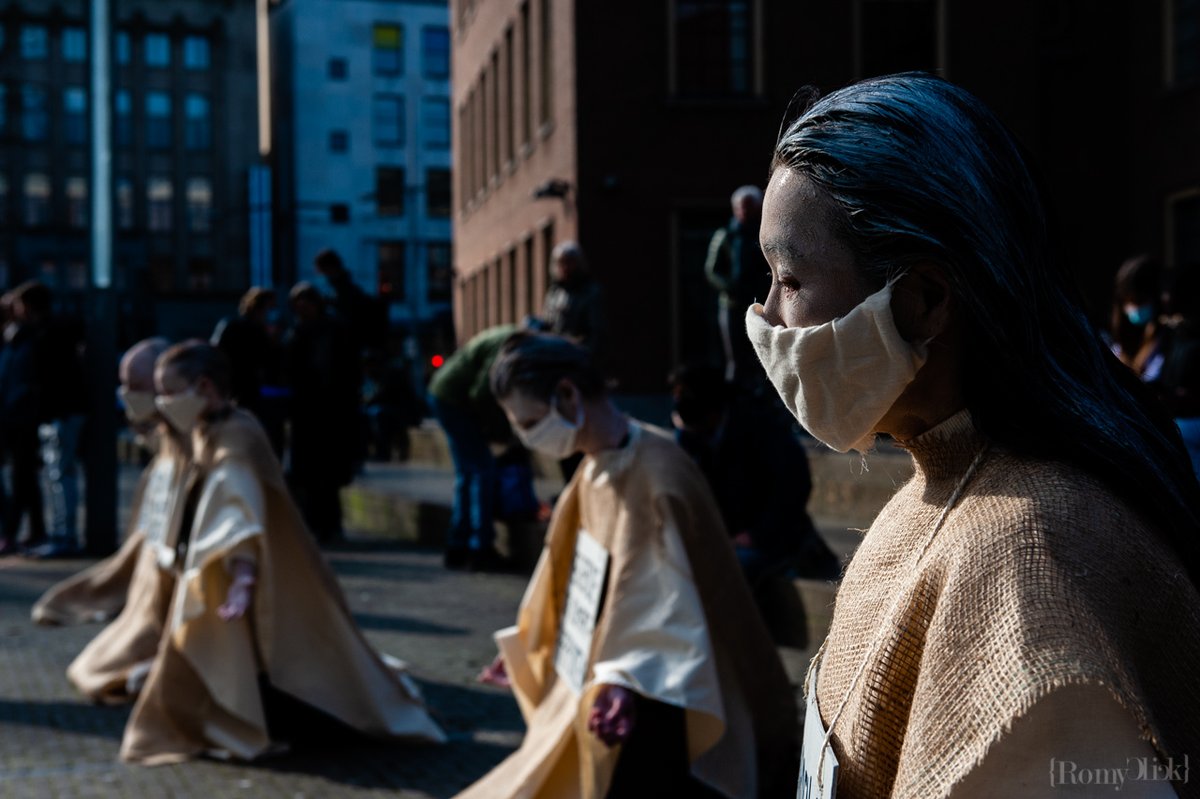 Penitents protest organizes by Extinction Rebellion, in The Hague. 
© Romy Fernandez
@NLRebellion @ExtinctionR @redrebelbrigade @RedRebelsNL 

#XR #actnow #climatejustice #earthprotectors #climatechange #globalwarmingisreal