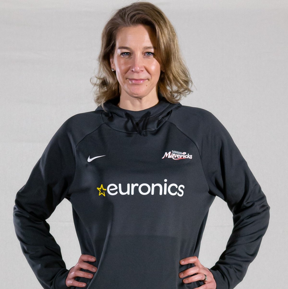 Join our <a href="/NetballSL/">Netball Super League</a> Director of Netball &amp; Head Coach <a href="/katratnapala/">Kathryn Ratnapala</a> in week 1 of our 🆕six week 𝙍𝙚𝙩𝙪𝙧𝙣 𝙩𝙤 𝘾𝙤𝙪𝙧𝙩 training programme!

📅 Weds 3rd March
🕡 6.30-7.30pm

Sign🆙 now ⬇️
bit.ly/ReturnToCourtO…

#BeAMaverick❤️🖤 #TogetherSaracens⚫️🔴