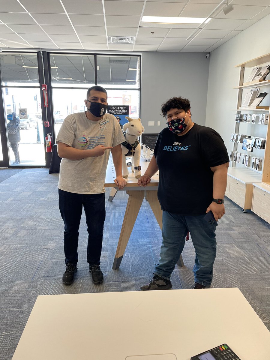 MiguelSWAT_GLM's tweet photo. @CiceroATT with that solid voice/ CRU performance getting that G.O.A.T for the month! #SWATsUP #WeAreATTAR #GOAT @NDixon121212 @Randyconnectsu @PaulaVofGLM @swat_east @theeastregion @GreaterLakesMkt @TomMonahan10 https://t.co/RPdBzS5Tnn