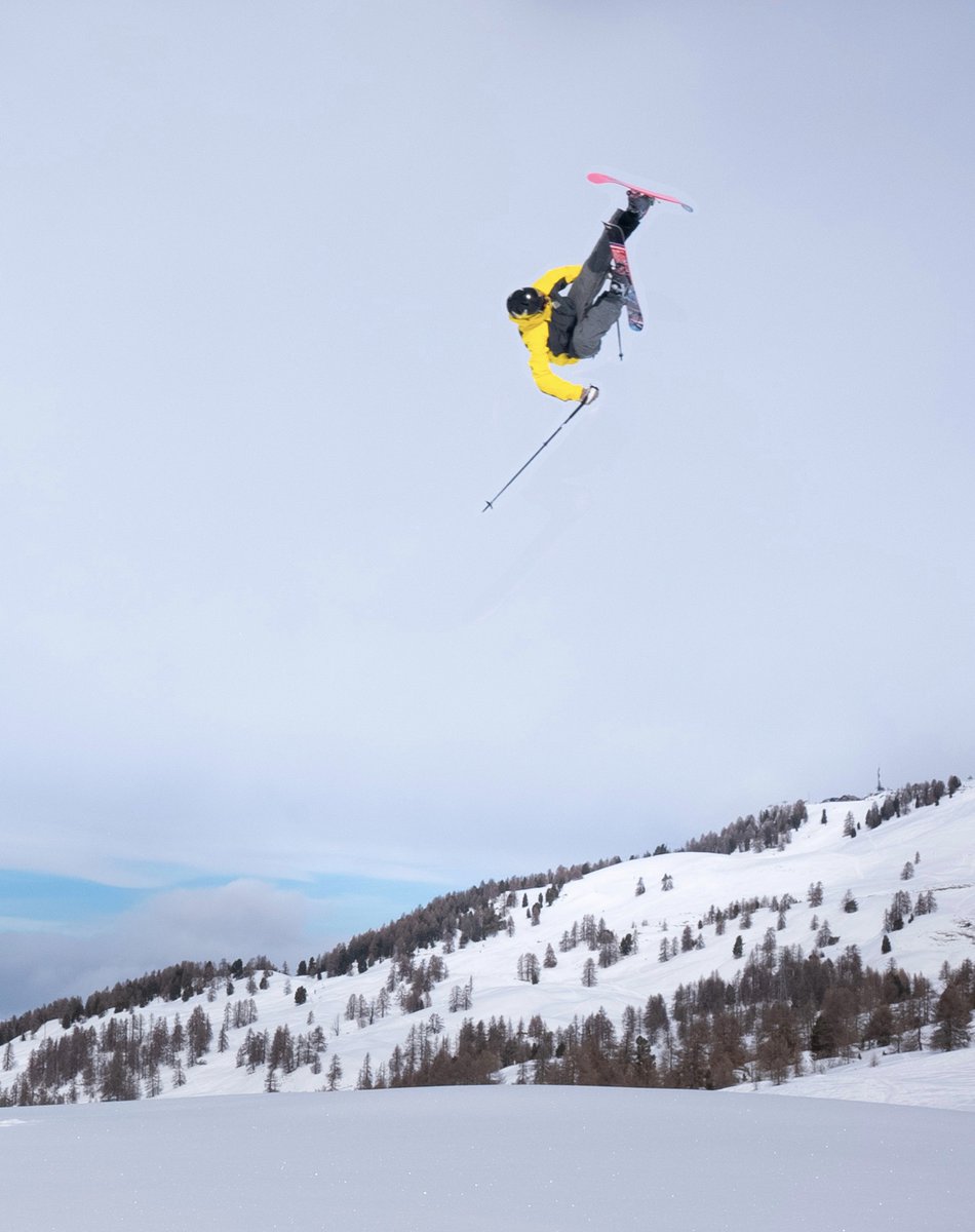 XGames's tweet photo. #RealSki 2021
🥇: Alex Hall ❌ Etienne Merel
🥈: Alex Hackel ❌ Pär “Peyben” Hägglund
🥉: @TannerHall ❌ Leland McNamara
⠀⠀⠀⠀⠀
(h/t: @kiitella) https://t.co/dMmZbe4bnm