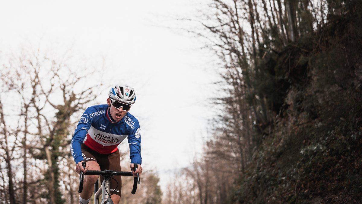 Demain, premier dossard de la saison pour 
🇫🇷 <a href="/GrgoireRomain2/">Grégoire Romain</a> 
🇫🇷 <a href="/PGautherat/">Pierre Gautherat</a> 
🇫🇷 <a href="/LoKraemer1/">Léo Kraemer</a> 
🇫🇷 <a href="/Mathias_sanl/">Mathias Sanlaville</a> 
au Grand Prix d'Onjon en 1/2/3/J

📷 <a href="/gussevphoto/">Gurvan</a>