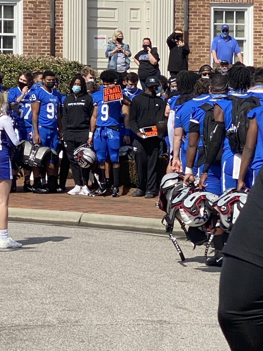 Wheeler07Tanika's tweet photo. #Bartonpride #bartonbold https://t.co/5Rfnc5BDy0
