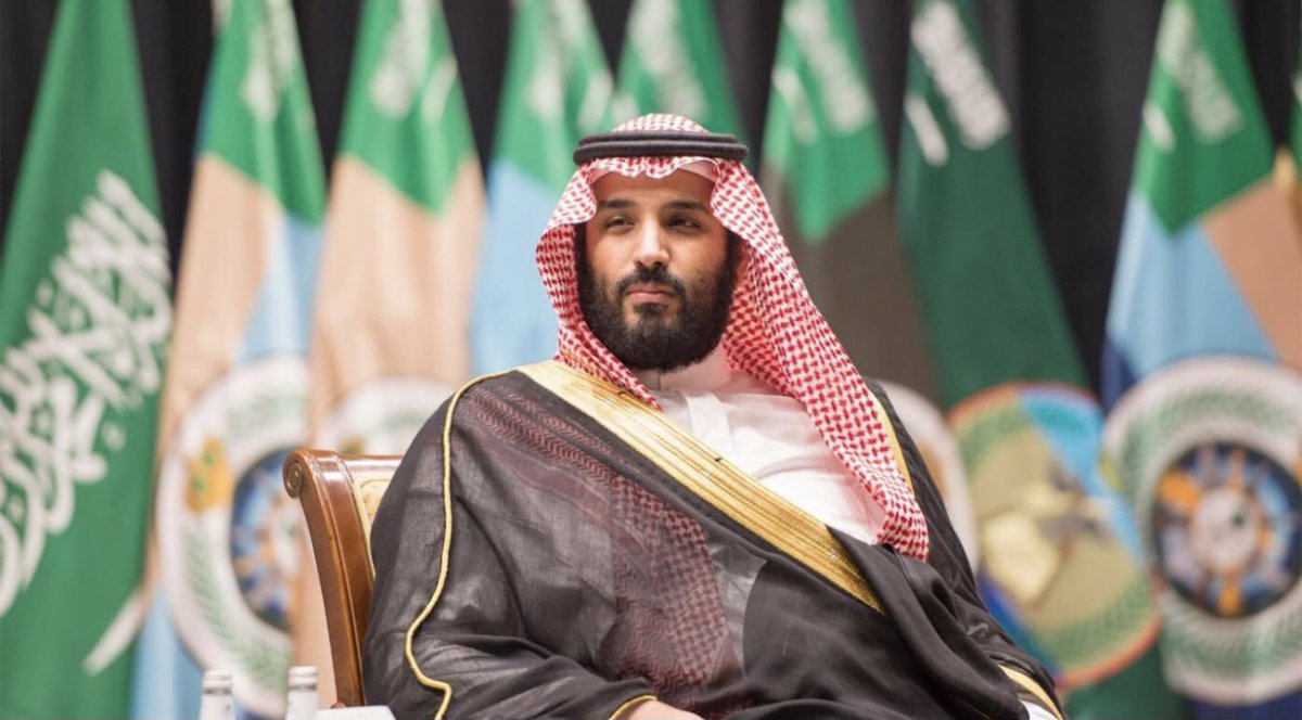 EMANSSSS's tweet photo. والصمت بعض أحيان حكمة ومهابة
وش هيبة الغربان لو تنعق حشود
دام الاسد صامت وكـلّـن يـهـابـه

#كلنا_محمد_بن_سلمان https://t.co/WDcuWJKWRM