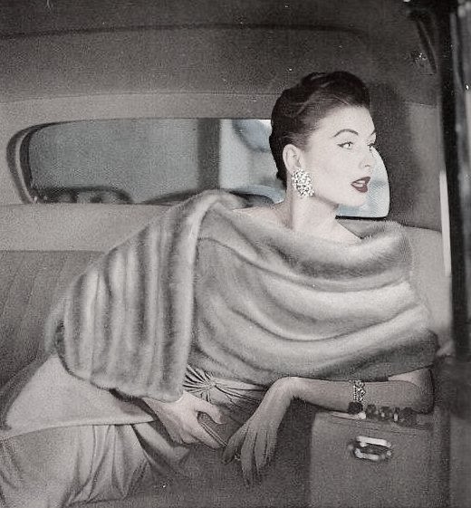oldClassicl's tweet image. • photo by Virginia Thoren, Harper's Bazaar (1955)