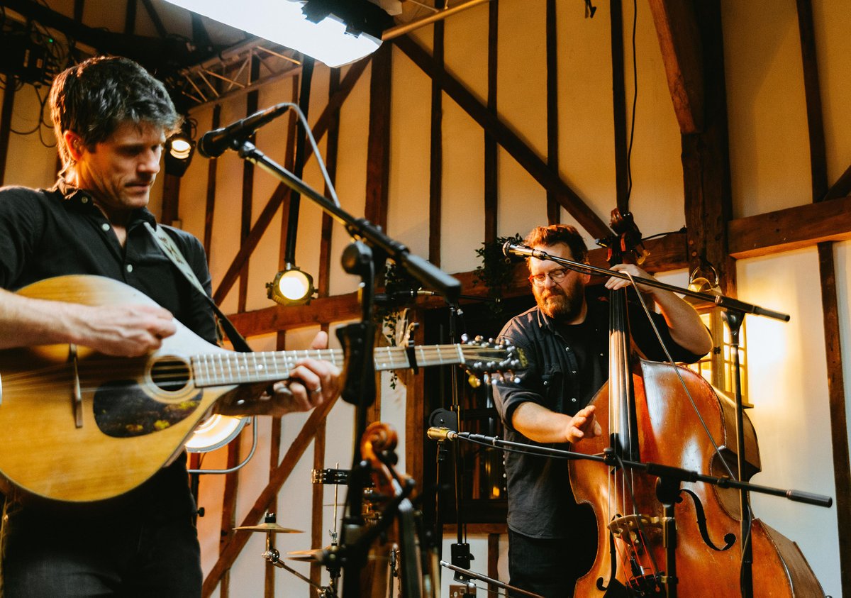 SethLakemanNews's tweet photo. 1 hour to go! Hope you enjoy the show x https://t.co/1VeaM93bgu