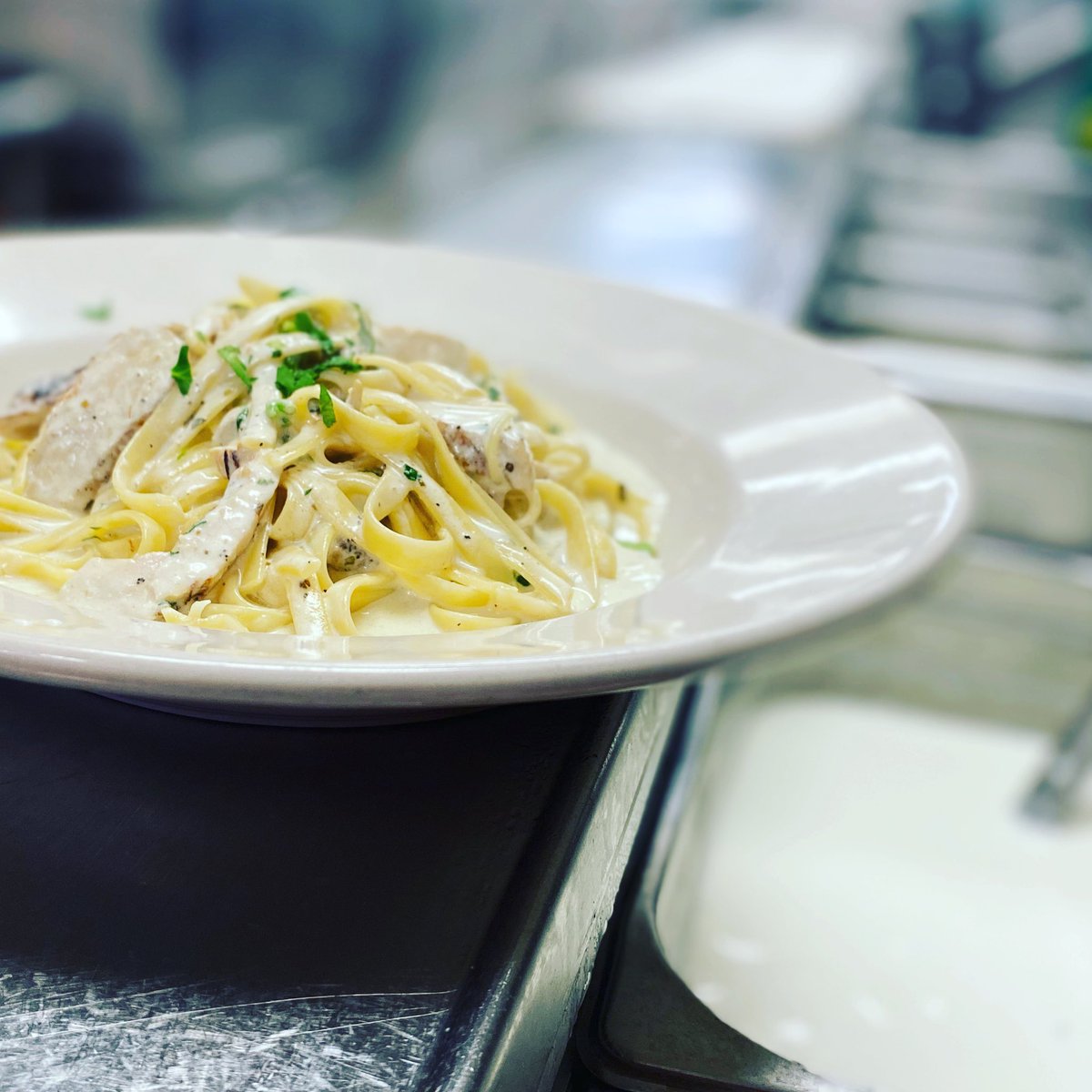 Chef Rafael makes our Chicken Fettuccine Alfredo to perfection every time! Yum!! You can never go wrong!😍😁❤️