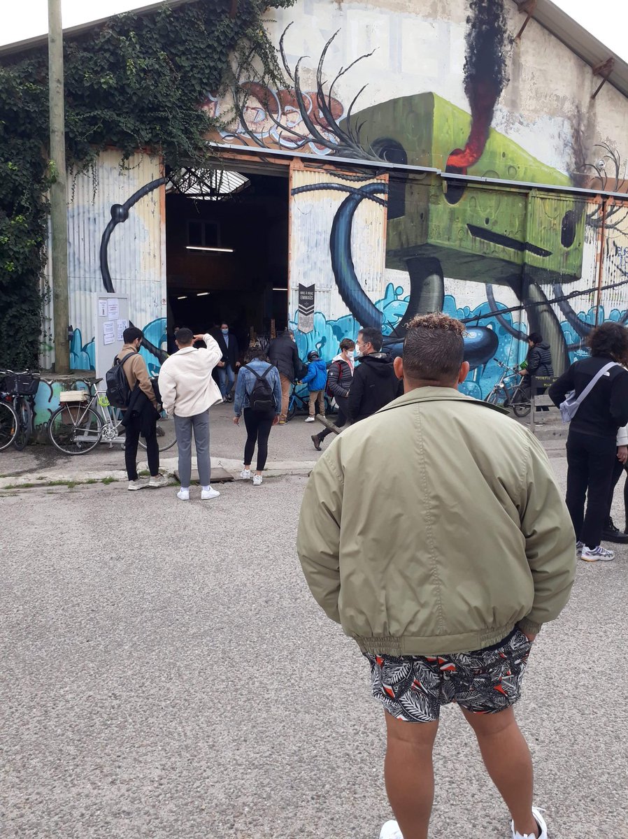 Le soleil s'est installé à Bordeaux ☀️

Les jeunes accompagnés des bénévoles ont pu se balader dans les rues de la ville et profiter d'un moment de culture 🖼