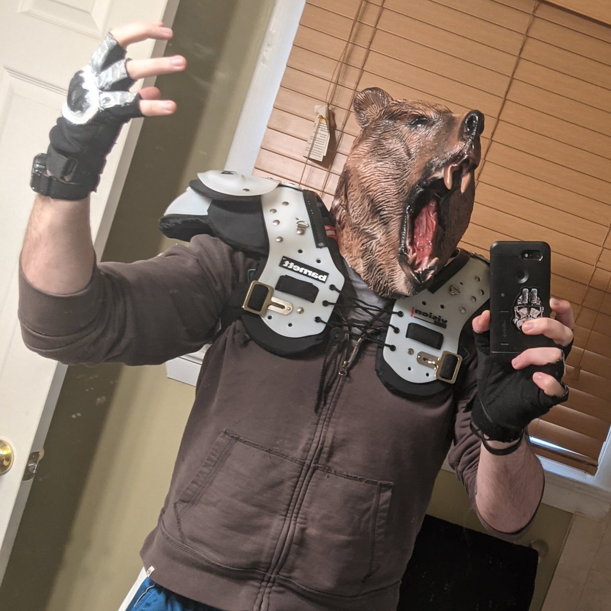 Twoucan Hotlinemiami の注目ツイート コスプレ