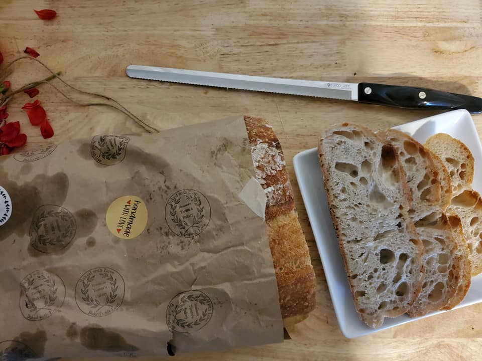 SHuggins67's tweet image. A perfect pick-me-up from a colleague &amp;amp; her mother. #BreadforEd