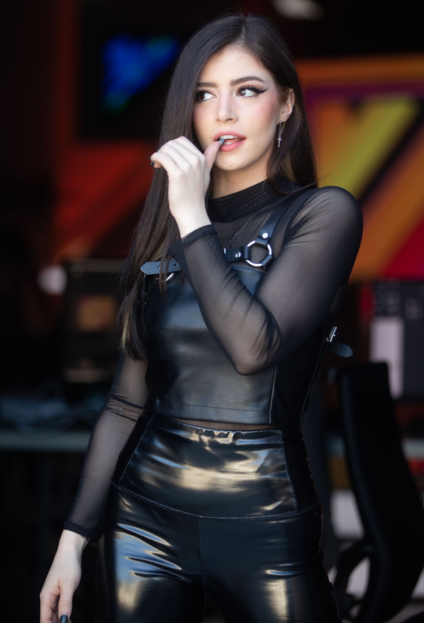 Chrissy Costanza (ChrissyCostanza) / Twitter