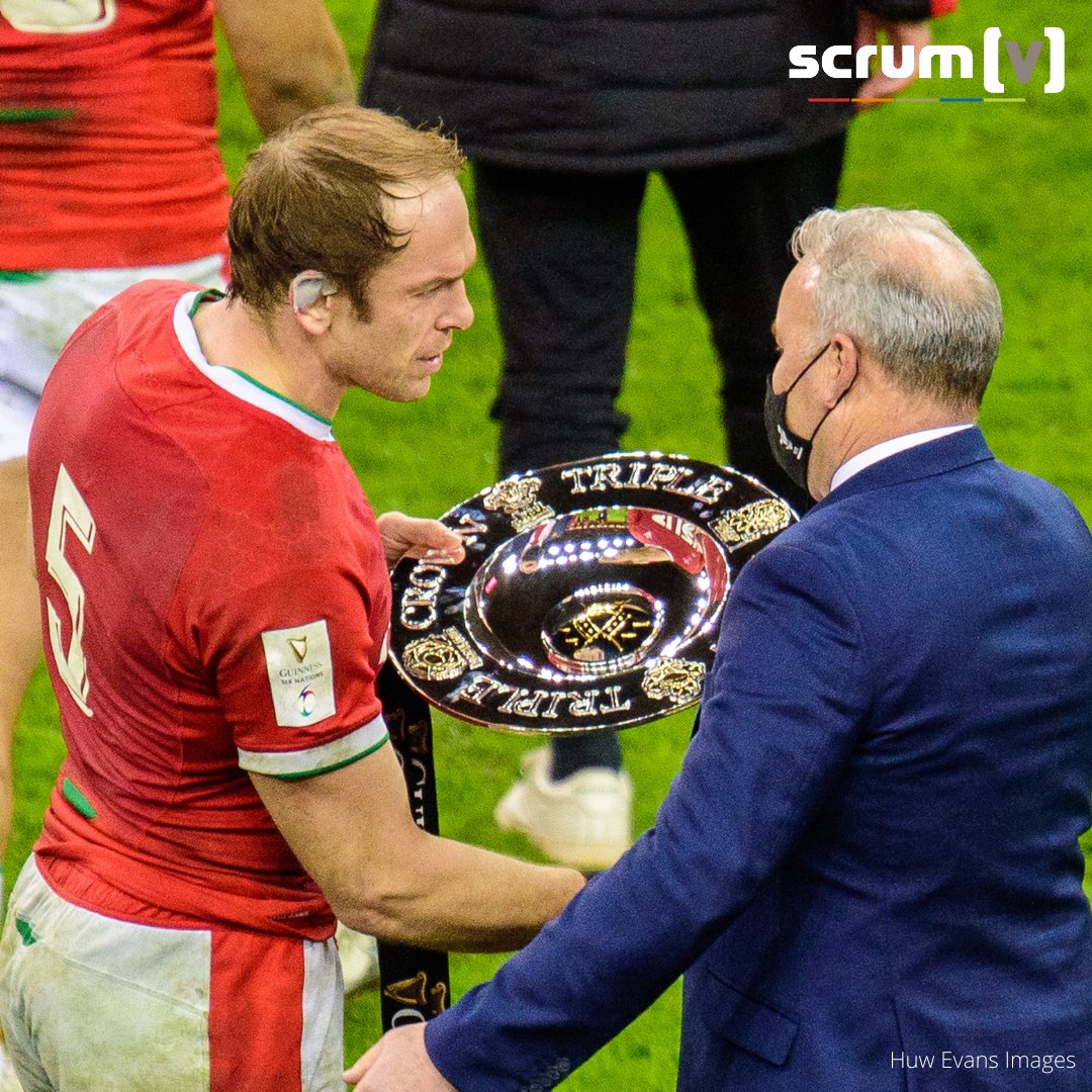 "You keep this one, I've got three already" 😉

#WALvENG