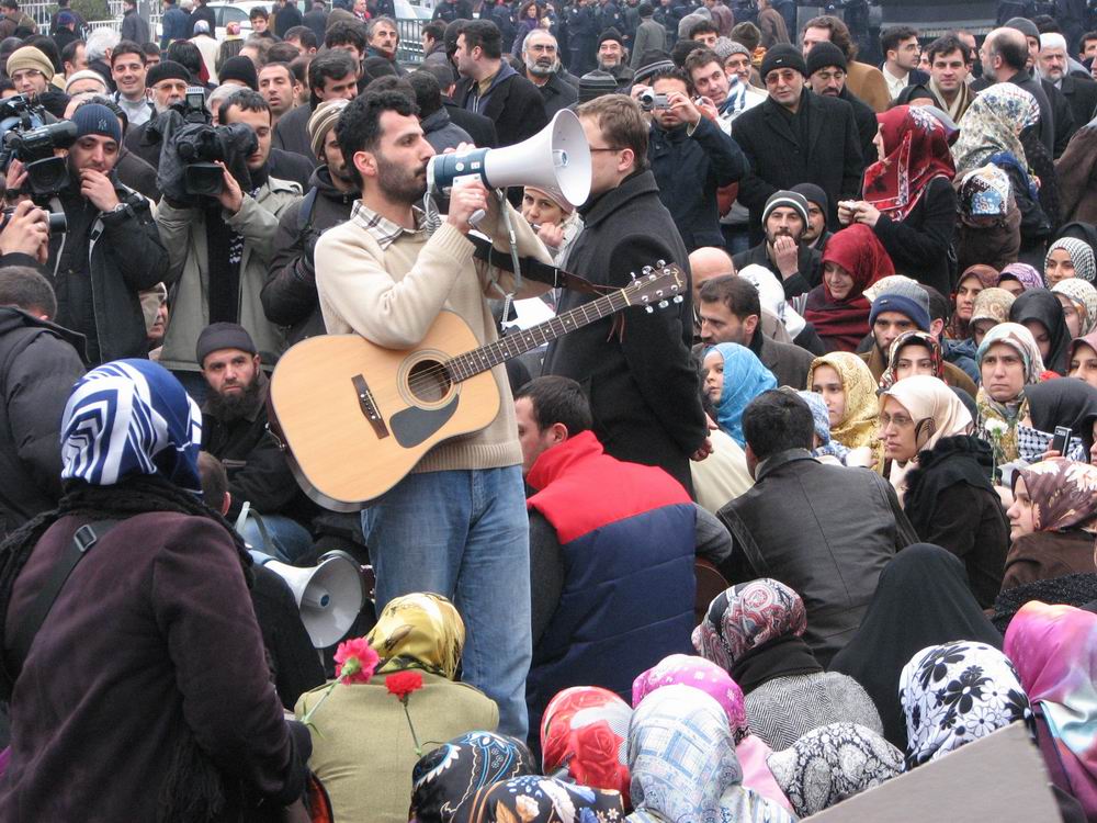 Mademki #28Şubat fotoğrafları paylaşılıyor, ben de şuraya bi tane iliştireyim.