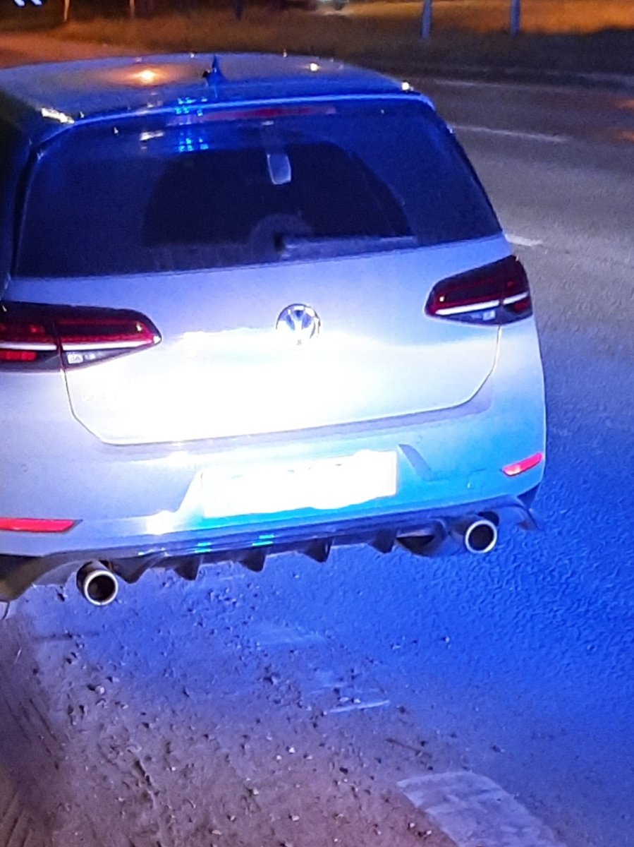 TVP_ChiltSBucks's tweet image. The driver of this vehicle failed to see the police behind him on the A40 Denham. Began excellerating to high speeds whilst undertaking traffic. Sec 59 warning issued on driver and vehicle. If he gets caught driving like that again, his vehicle will be seized #p5731