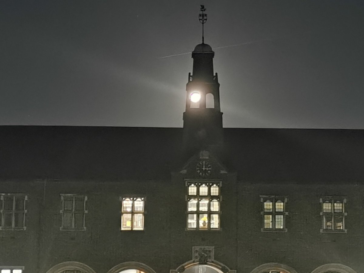 Lovely clear evening <a href="/LeysCambridge/">The Leys</a>. With a full moon there's a new star in the sky. We will never forget you Tommy Dann Rest In Peace.