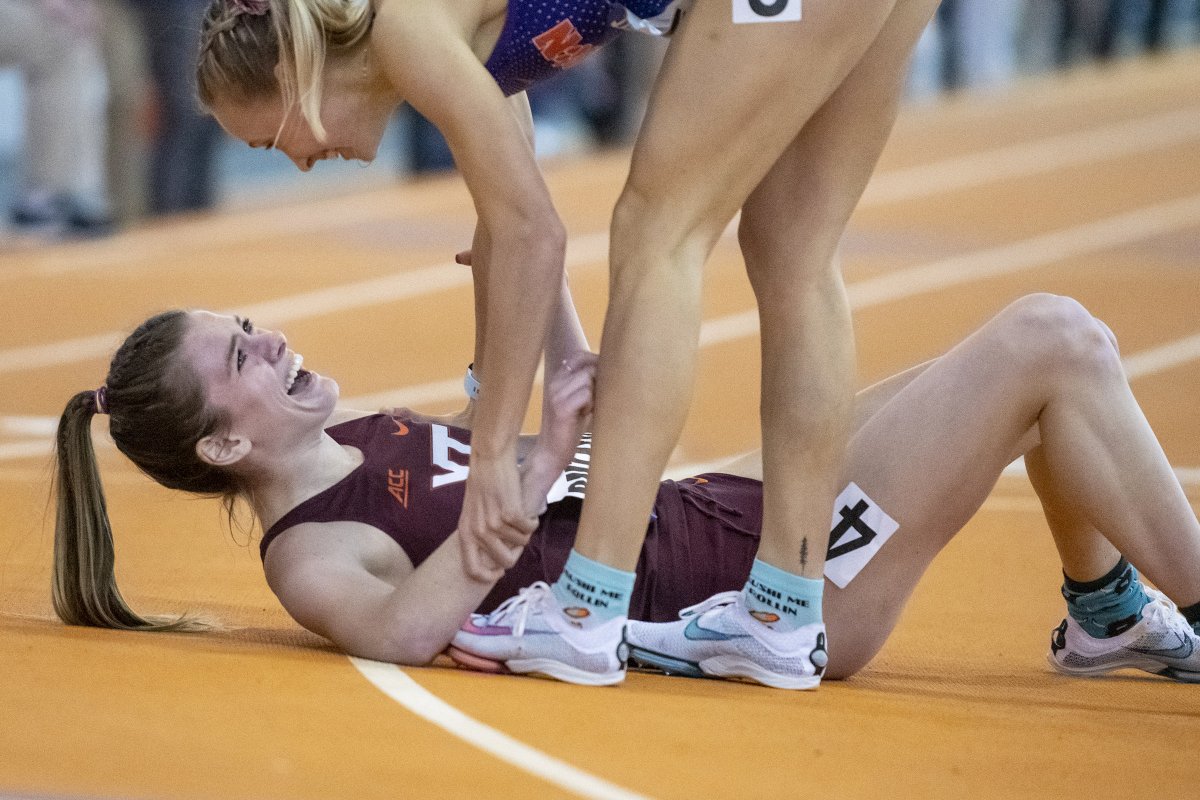 How would you react after THAT race?

✅ ACC Champ
✅ #2 in the NCAA
✅ #22 in the WORLD
✅ School record
✅ Respect from a former Hokie

Lindsey Butler's 800m had it all! 🤝