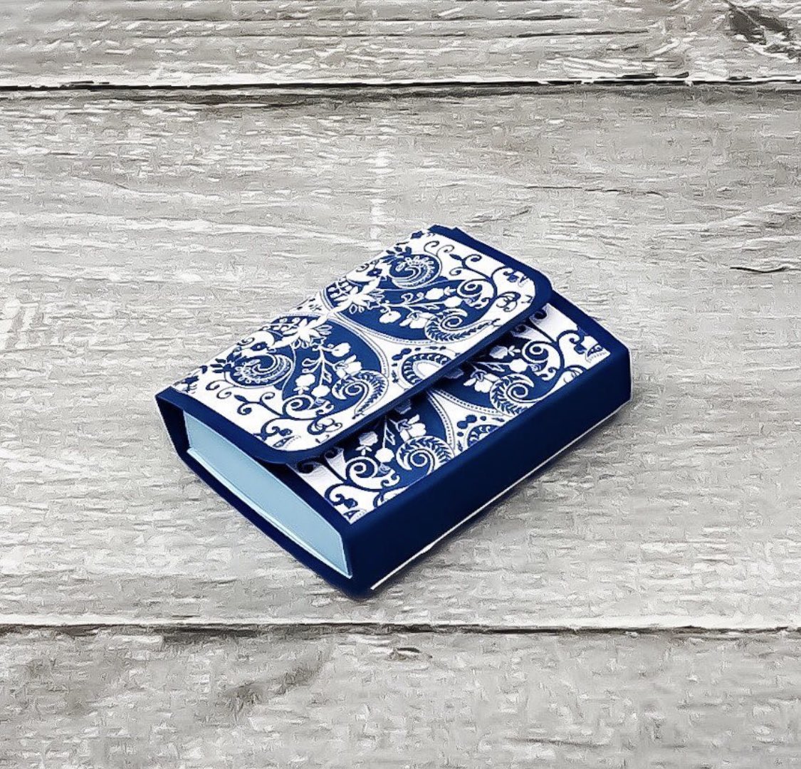 ShirlZByGrace's tweet photo. How cute are these mini post it notes covers? Perfect for just throwing in your purse to have on the go! #postit #postitnotes  #handmade #gifts #giftsforeveryone #etsyseller #etsyshop #etsyshopper #handcrafted #stationery #stationeryaddict #cute #cleveland #ohio #buylocal https://t.co/eFCx27V63O