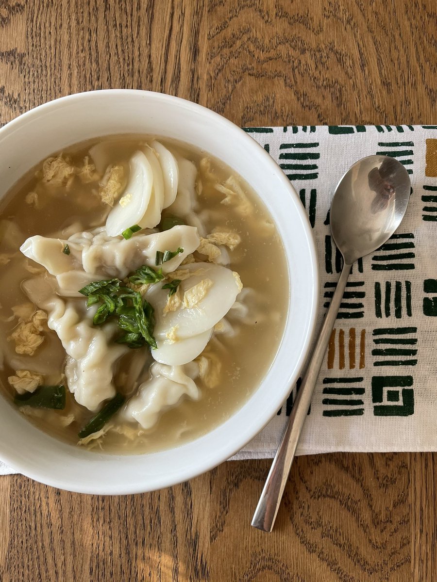 Duk Mandu Guk or Korean dumpling soup is a brunch staple in this home. We were too lazy to make it today so we got this one from Evanston Grill. It is delicious!