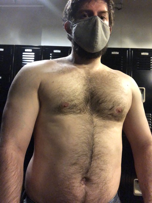 Chest day https://t.co/Ohn3LhZoqw