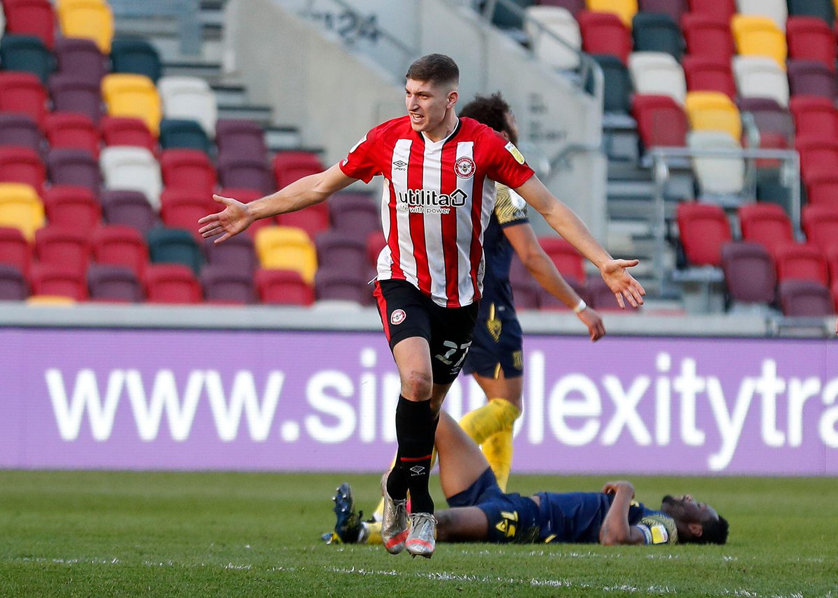 BrentfordFC's tweet photo. Always give the fans what they want!

#BrentfordFC #BRESTK https://t.co/hrgkyDemgu