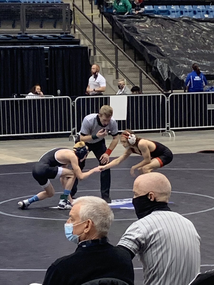 ADPriceON's tweet photo. Casin Lawrence with a win by fall in the consolation round to earn a trip to the medal stand. Next two matches will determine 3rd-6th place finish. Great job Casin! @ON_Students https://t.co/2QgWnCBcyi