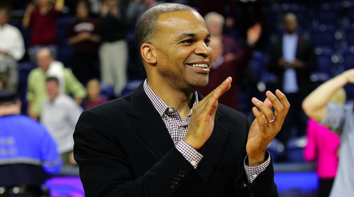 This is why you subscribe to The DC Coaches Podcast! (bit.ly/FreeSubscribeD…)The best basketball talk and guest coach conversations like this week's <a href="/ExCoachKnoche/">Chris Knoche</a> <a href="/gaustin17/">Gordo</a> and the coaches chat with Tommy Amaker <a href="/HarvardMBB/">Harvard Men’s Basketball</a> <a href="/harvardcrimson/">Harvard Athletics</a>​Listen Now: bit.ly/DCCoachesandTo…