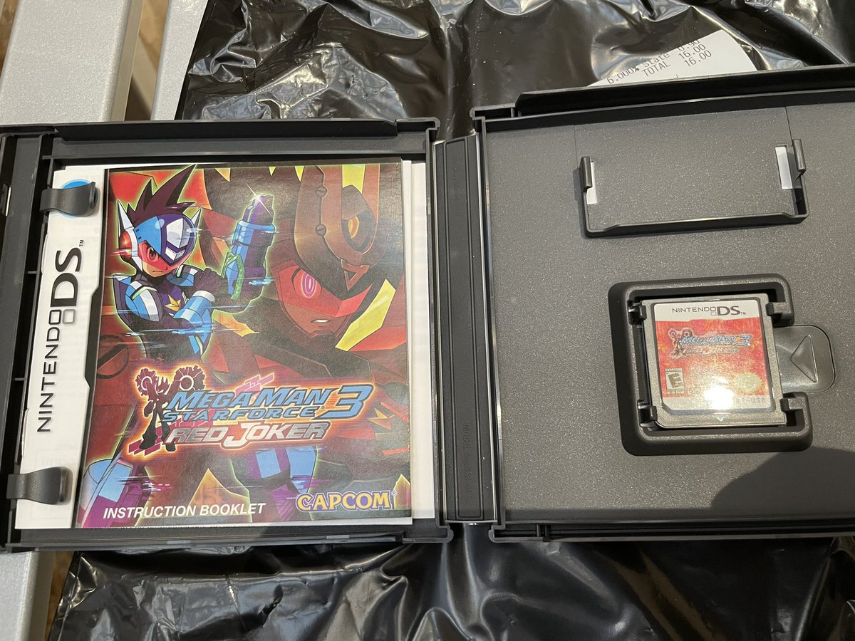 comeoutpunching's tweet image. Scored a CIB copy of Red Joker at Gamestop for $16 today. Happy Saturday! #NintendoDS #RETROGAMING #teamhandheld