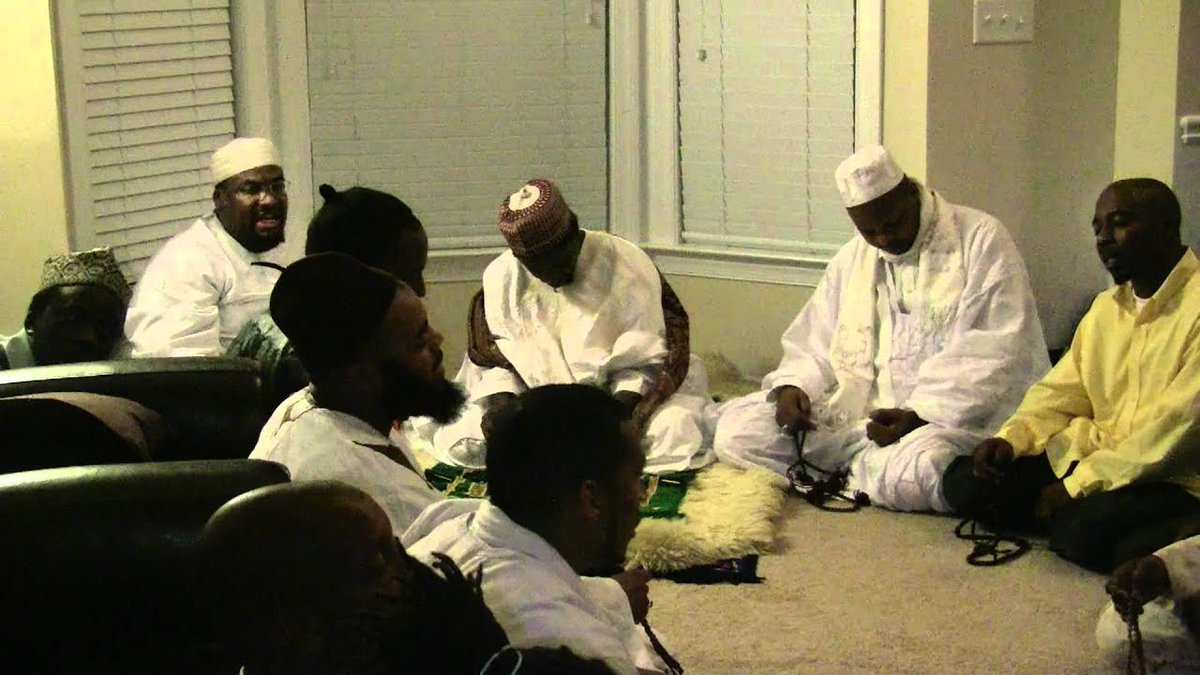 alfityanubrasil's tweet photo. "O benefício do seu Shaykh não é baseado em proximidade física, mas de proximidade espiritual, uma conexão espiritual. Ambos homens e mulheres podem servir ao Shaykh, ambos homens e mulheres fazem Dhikr para aumentar sua proximidade."
- Shaykh Mahy Cisse (Que Allah o preserve) https://t.co/BeZ0hsVuAE