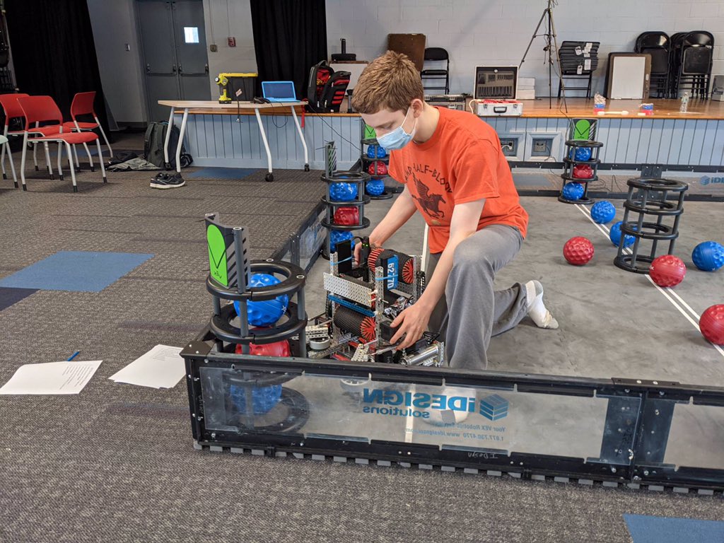 Victory! Alex P. from <a href="/HarveySchoolNY/">The Harvey School</a> captures the championship at the <a href="/WidenerUniv/">Widener University</a> virtual #robotics #vex tournament this afternoon! Victory in the finals by a score of 143-139! Congrats to Alex and the robotics program!