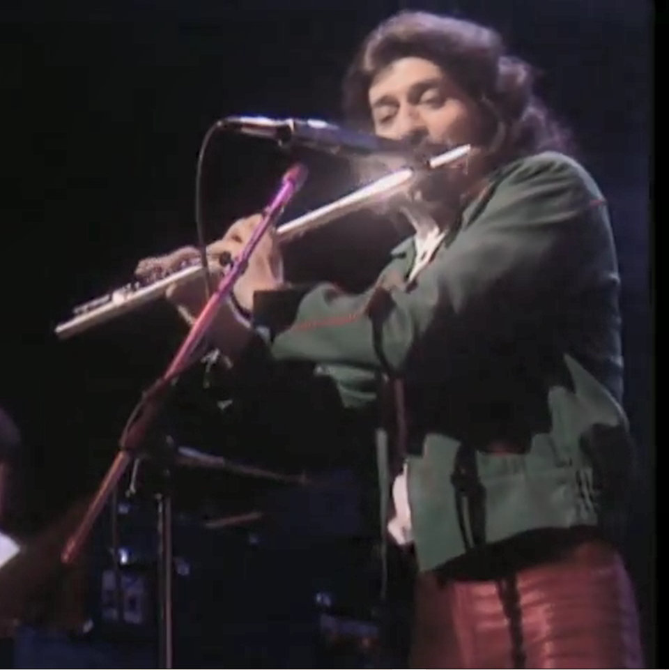 IAmDiscoPants's tweet photo. Ray Thomas of The Moody Blues in red disco pants! Another reason The Moody Blues were ones of the best bands ever.
#discopants #spandexdiscojeans #themoodyblues https://t.co/nbnJcpqf9U