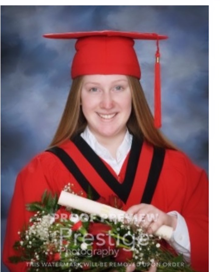 Kenziecurling's tweet photo. 👩‍🎓 🥌 https://t.co/cLRTkzn2dM