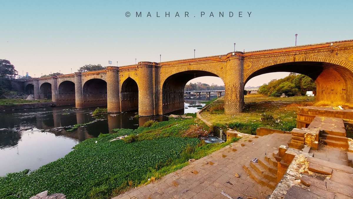 malhar_pandey's tweet photo. नवा पूल , Pune.
It is by far the largest bridge in Pune belonging to the colonial era. 
Photo shot on Phone 📸 
#मल्हारवारी https://t.co/94ggLuo0gy