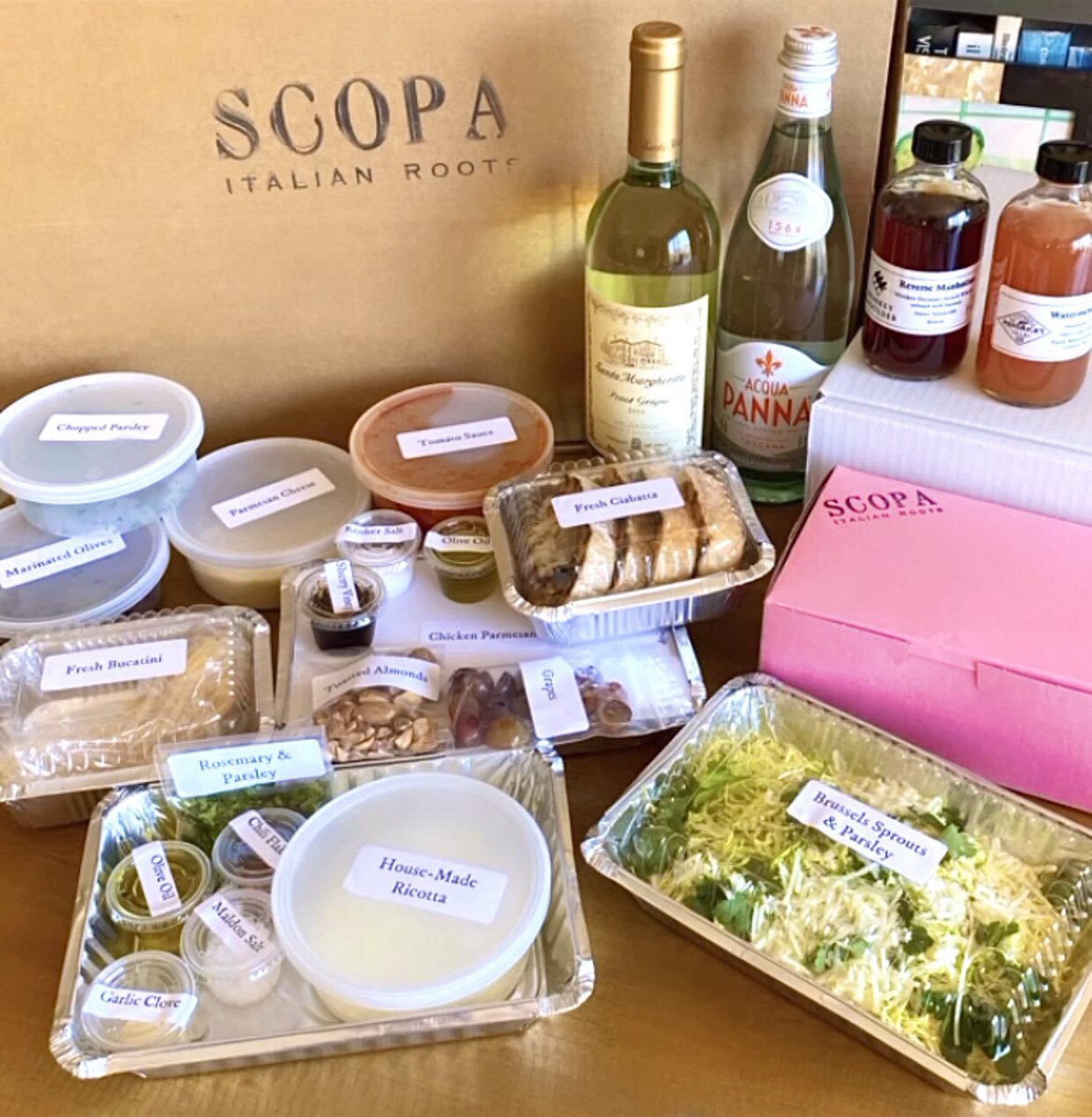 LupusLA's tweet image. Check out the amazing spread from @ScopaRestaurant that we've delivered to attendees for tonight's #VirtualDinnerParty! We can't wait to tune in to our Virtual Gala at 6:30pm. Who's joining us?🥂 Help us spread #lupusawareness by posting your big night IN and tagging @lupusla!