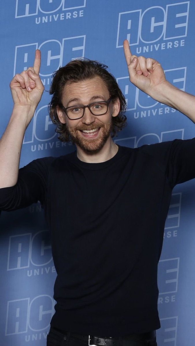 prettiestsmiile's tweet photo. TOM HIDDLESTON https://t.co/w0pocrOBJf