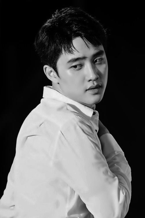 ู (@DKSLOOK) on Twitter photo 2021-02-28 02:28:31 singer kyungsoo in b&w singer kyungsoo in b&w