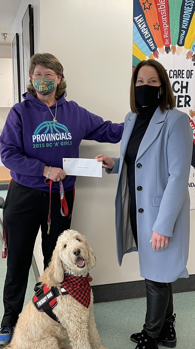 OKLearns's tweet photo. Happy to help Freddie the therapy dog continue his training so he can support students and teachers overcome anxiety and depression @SD22Vernon @bloom_secondary https://t.co/sJo9juRUQs