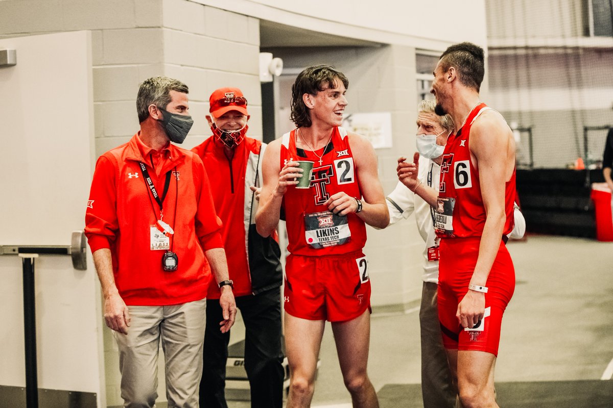 𝗧𝗔𝗞𝗜 𝗔𝗡𝗗 𝗢𝗪𝗘𝗡 𝟭-𝟮‼️

<a href="/THedeilli/">Takieddine Hedeilli</a> defends his 1000m title and looks back to see <a href="/OwenLikins/">Owen Likins</a> PR'ing his way to 🥈!