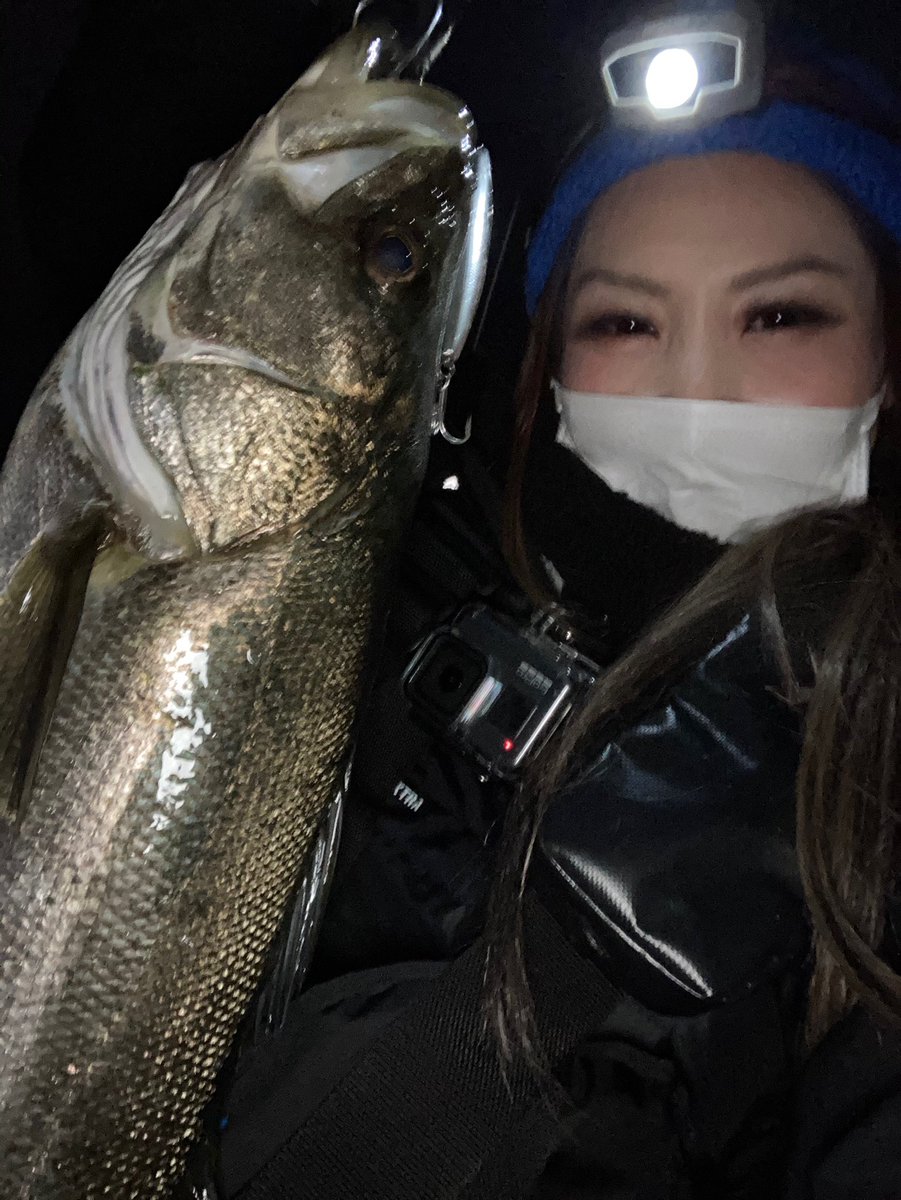 pontass_pon's tweet photo. もぉぉ🙈//
シーバスだいすき🥰
釣りだいすき🥰
腹パンだいすき🥰
そろそろ、メジャーのスタート位置
ちゃんとしよっか🤷♀️?
なにか1つはミスしちゃう🤷♀️
辛い日が続いても
会いにきてくれる日がある
釣りができる事に感謝します
んーっちゅ💋しあわせ(〃ω〃)
今日もありがと🥺
#シーバス
#whimtip https://t.co/DlJRTC68hF