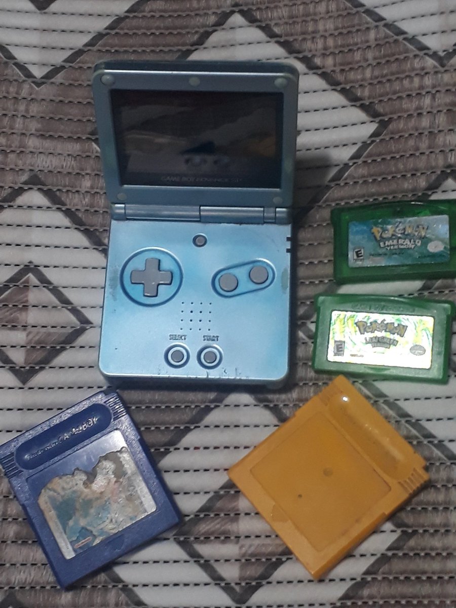 #PokemonDay #Pokemon25thAnniversary #DiadePokemon