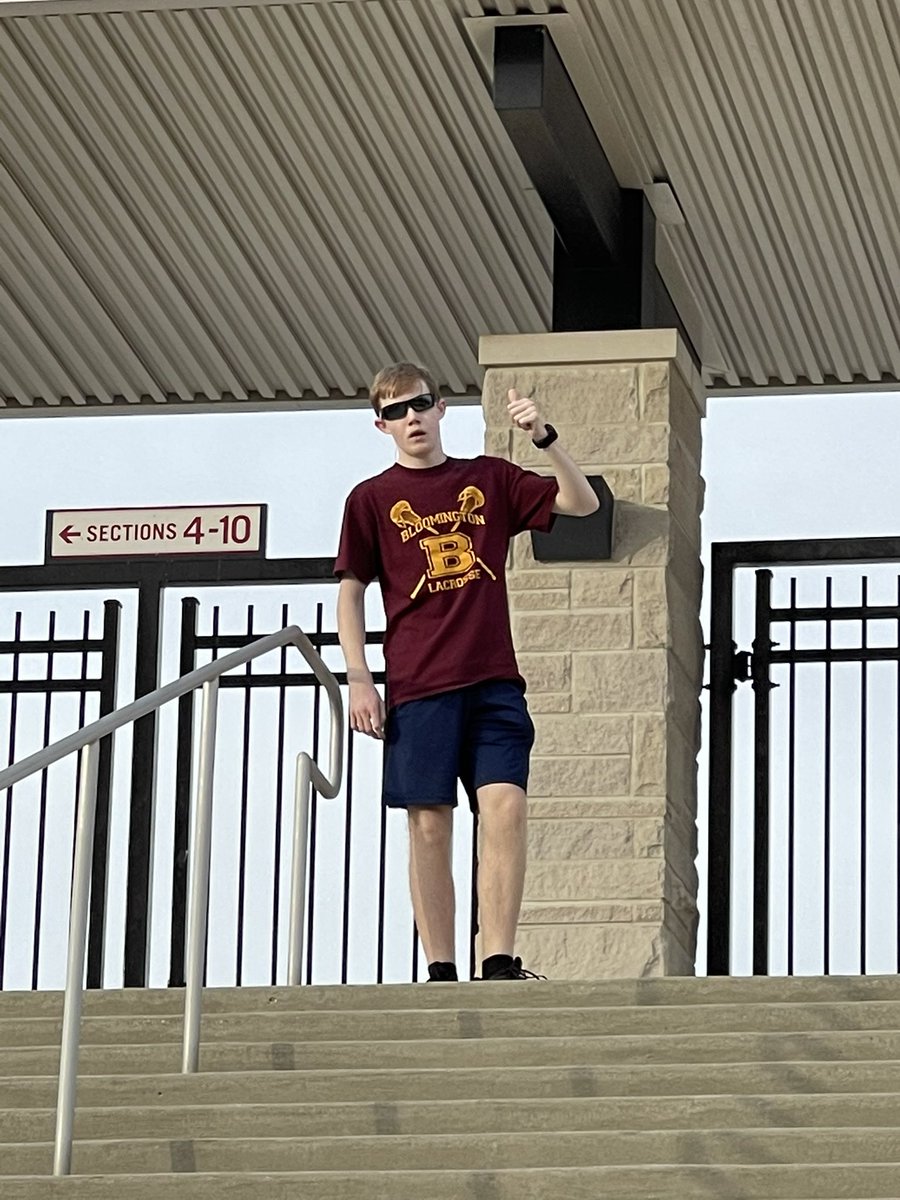 BradyJackson1's tweet photo. At the top of floor #74!! BOP TO THE TOP 2021! @RileyKids @TuxedoBrothers #froman #RileyChampion #BHSNLax https://t.co/V8AmDycuhL