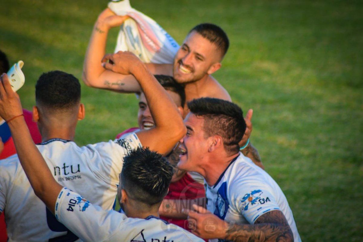 CancherosOK's tweet photo. #LAP #CopaDeCampeones | FOMENTO A LA FINAL
En la tarde de hoy en 2 y 611,  jugaron CRIBA y @cfloshornos por la seminal de la Copa de Campeones. El Fome ganó por 2-1 con goles  de: Mormann y Ortiz, Barbosa descontó para CRIBA. Fomento jugará la final contra @Everton_LaPlata https://t.co/nCeVECLFiu