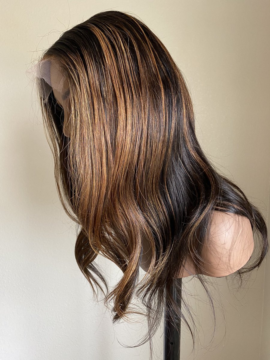 cash_rilla's tweet photo. Hey ladies I have my BECKY unit on hand in Dallas tx 😍

• 5x5 HD closure unit 22" inches 180% density with brown highlights 🤎🖤

• DM me to purchase 👉🏽

Follow my hair page❗️@DestinationHai3 

LIKE &amp; RT my next customer could be on your tl 🙏🏽
#DestinationHair https://t.co/UPMknsJk8B
